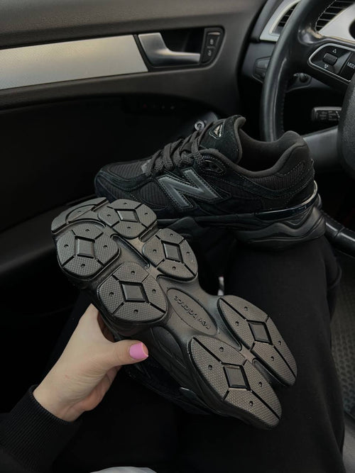 Жіночі Кросівки New Balance 9060