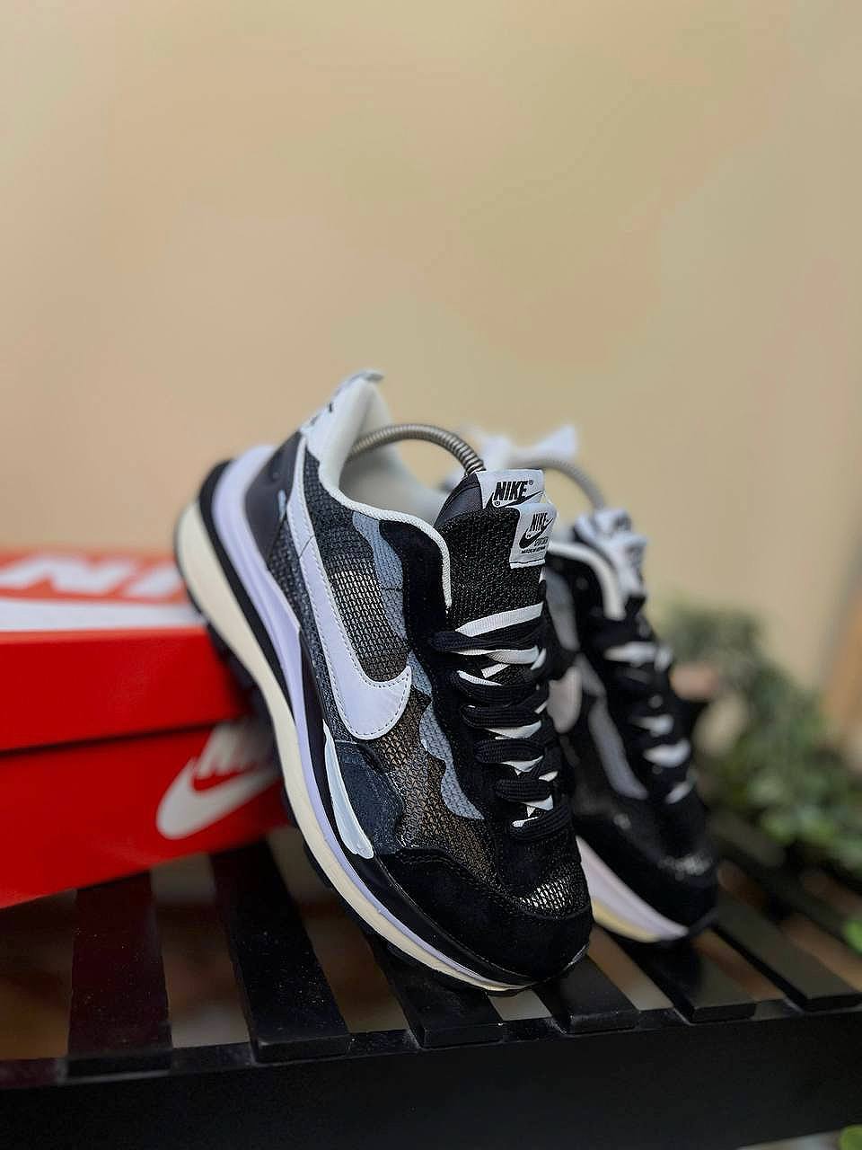 Кросівки Nike x Sacai VaporWaffle Sport Fuschia Black