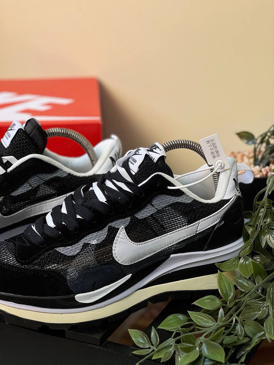 Кросівки Nike x Sacai VaporWaffle Sport Fuschia Black