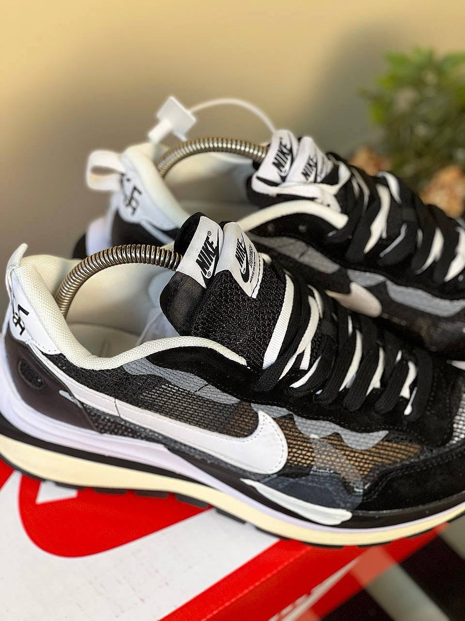 Кросівки Nike x Sacai VaporWaffle Sport Fuschia Black