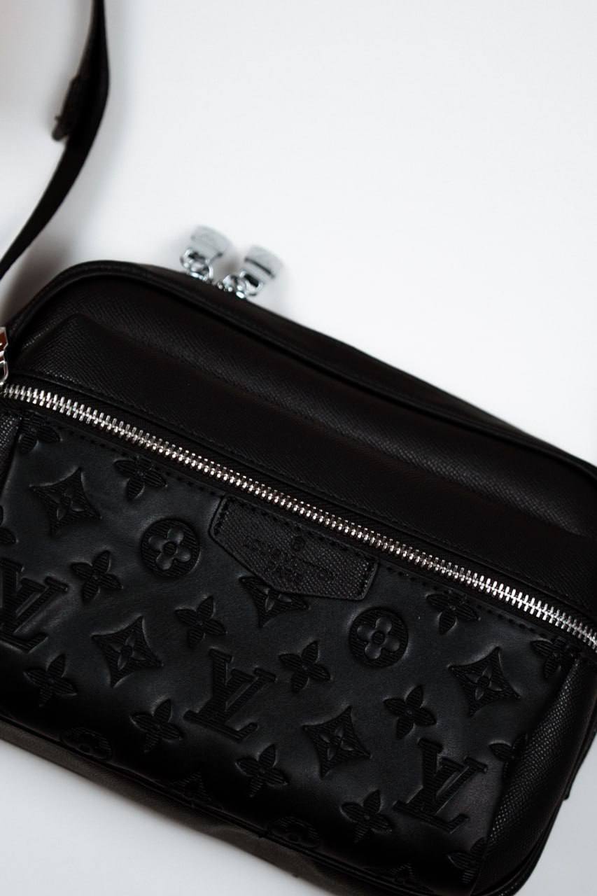 Сумка від Louis Vuitton